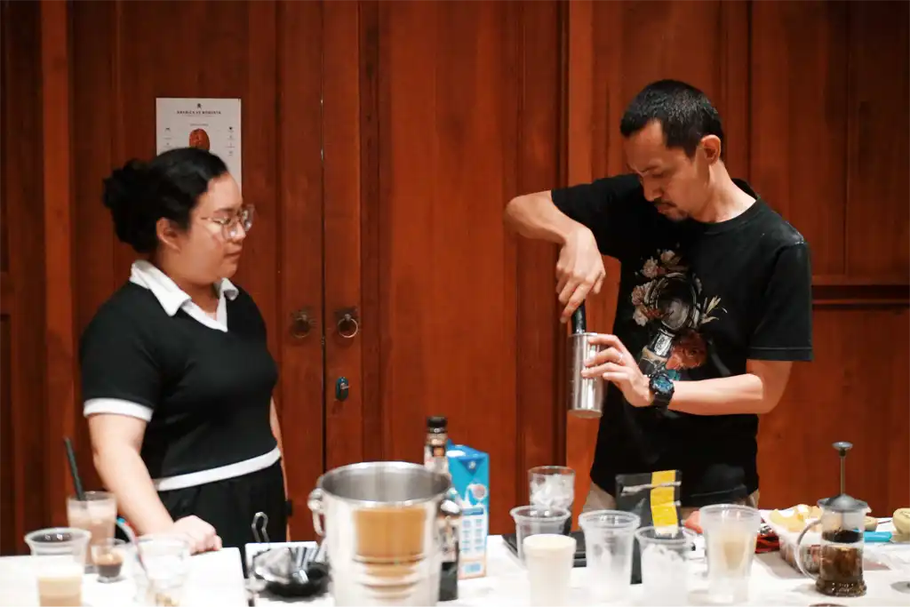 Dokumentasi Workshop Membangun Bisnis Cafe & Kedai Kopi 28-30 juli 25 Jogja